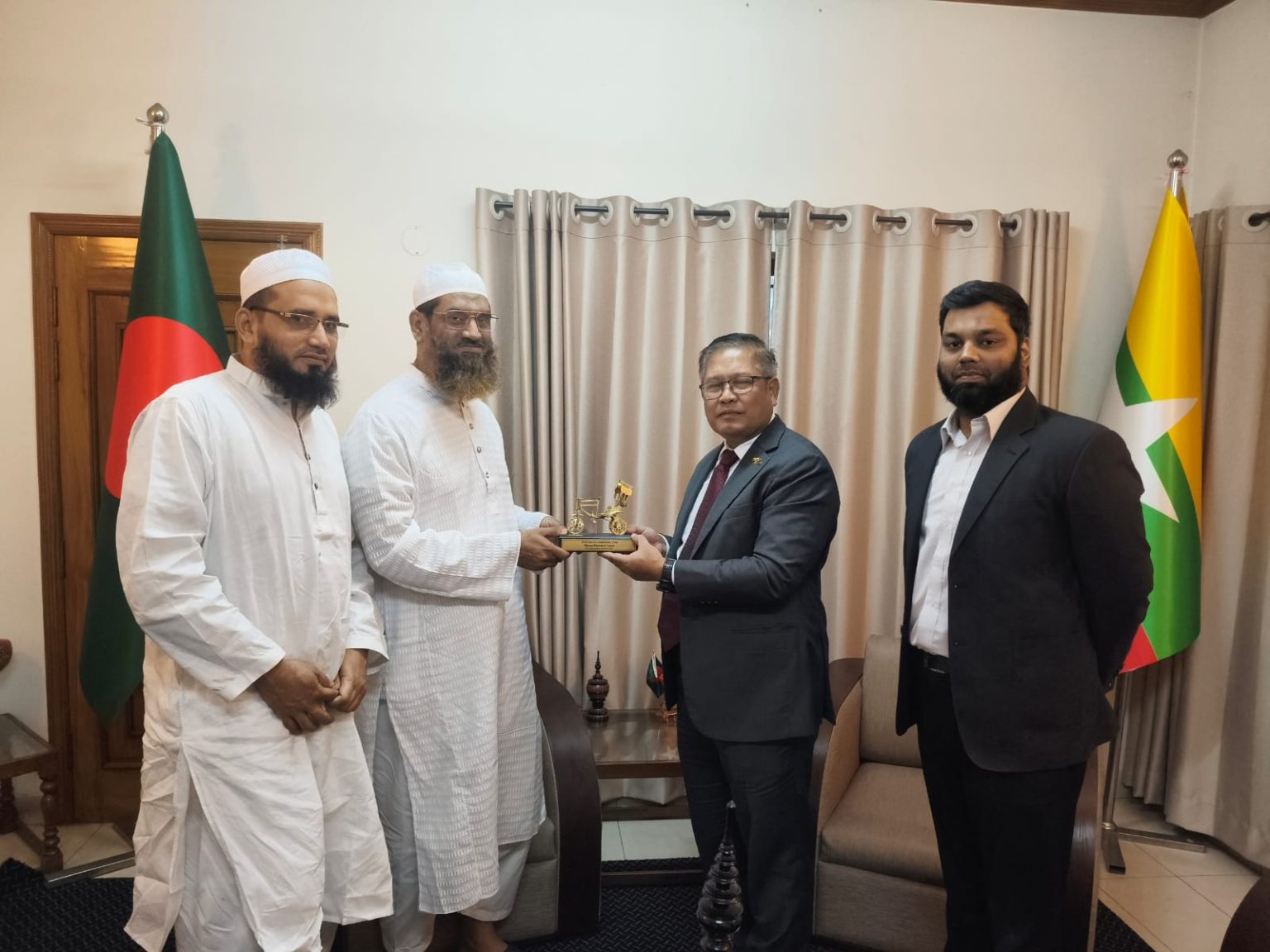 মিয়ানমার দূতাবাসে আমীরে মজলিসের সৌজন্য সাক্ষাৎ